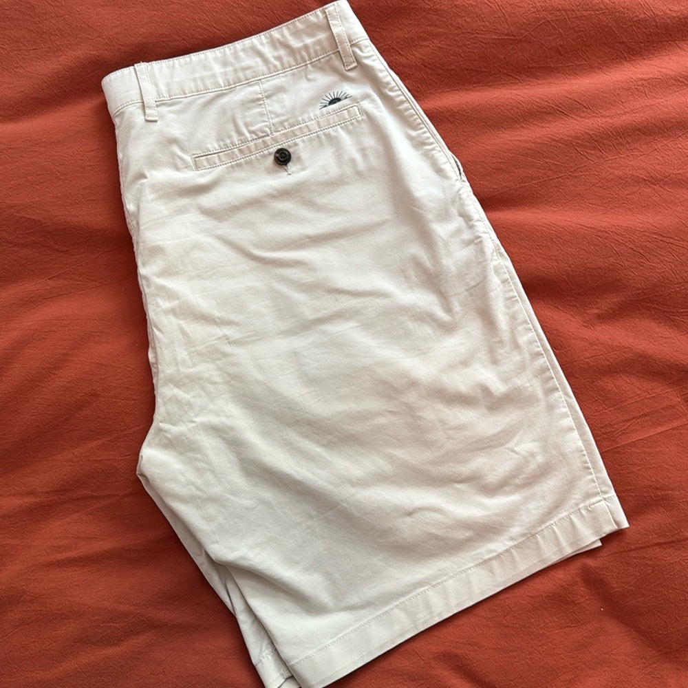 Faherty movement chino shorts
